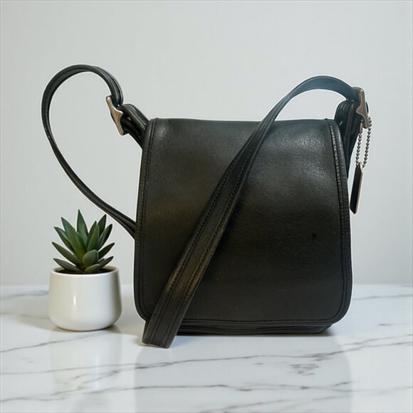 VTG Coach Legacy Studio Flap 9145 Black Leather Silver Shoulder Bag 90s Dom Rep - Picture 1 of 11